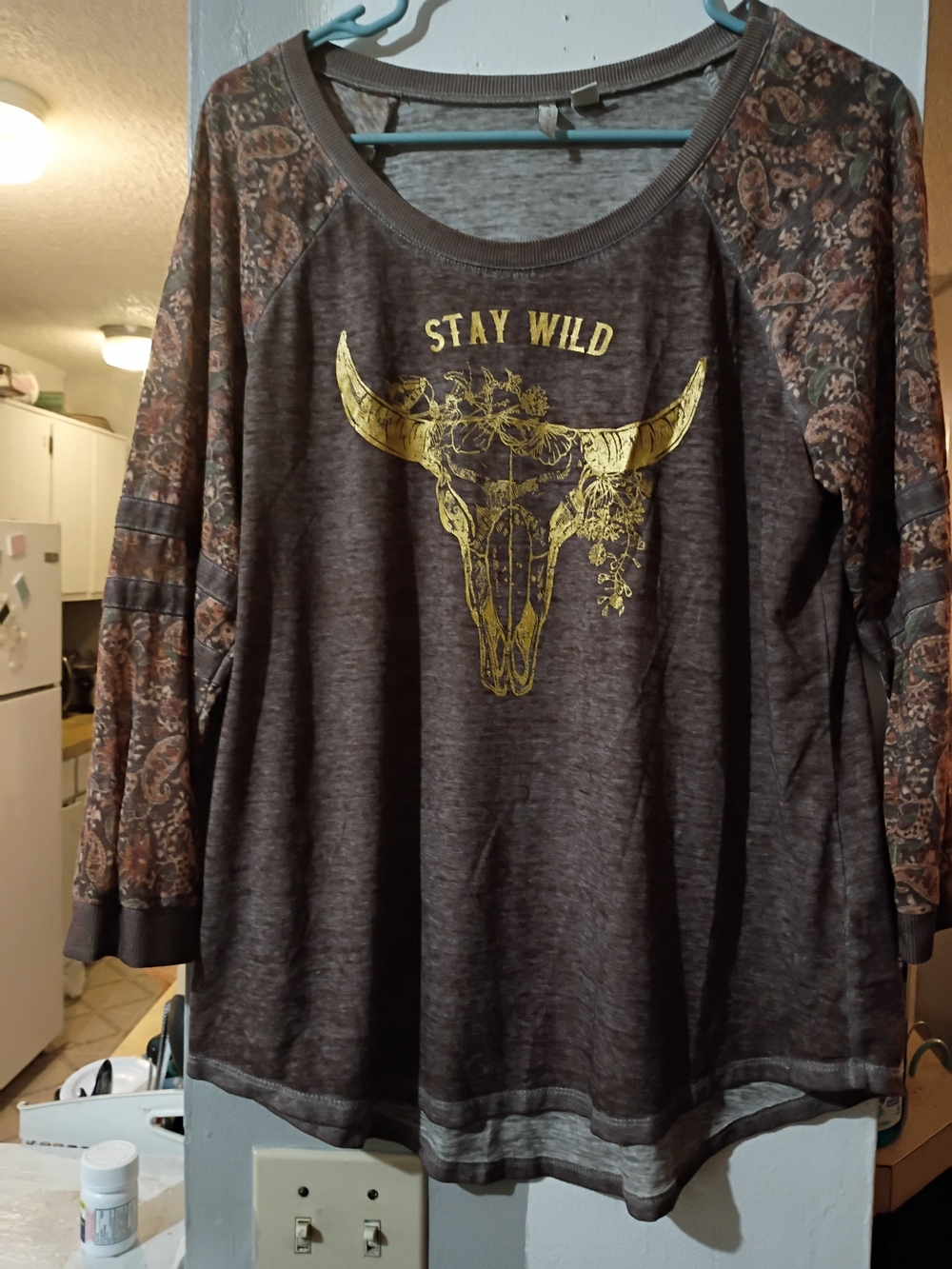 L Cato Boho Western Stay Wild Bull Skull Paisley Raglan Tee